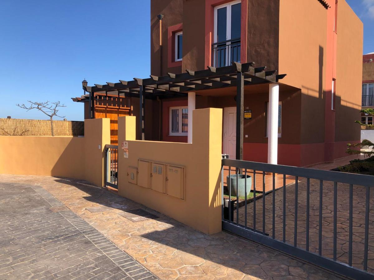 Villa Marie Agradable Y Tranquila Maison Con Piscina Corralejo Exterior foto